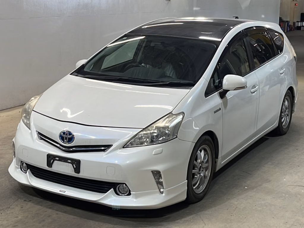 TOYOTA PRIUS ALPHA