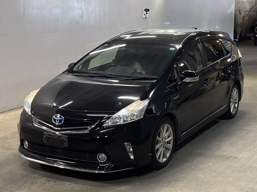 TOYOTA PRIUS ALPHA