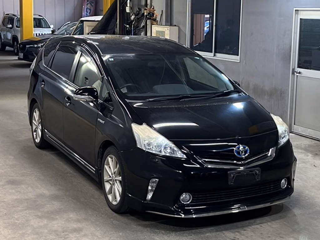 TOYOTA PRIUS ALPHA