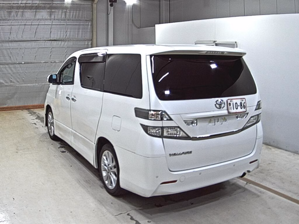 TOYOTA VELLFIRE