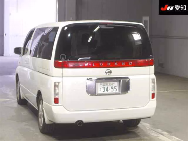NISSAN ELGRAND