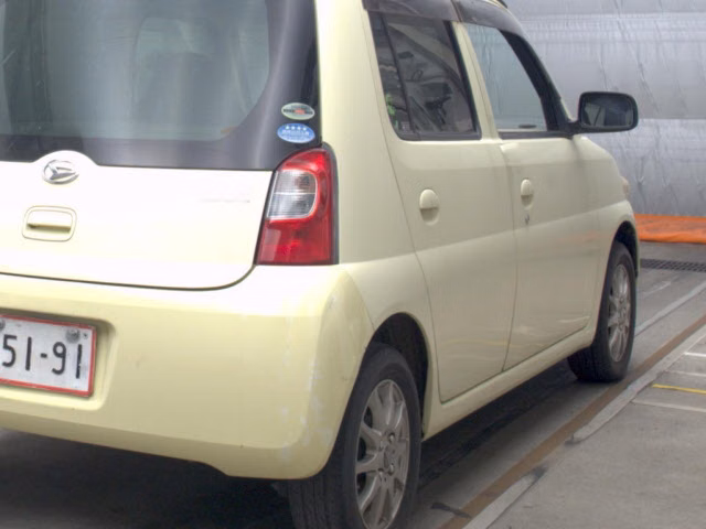 DAIHATSU ESSE
