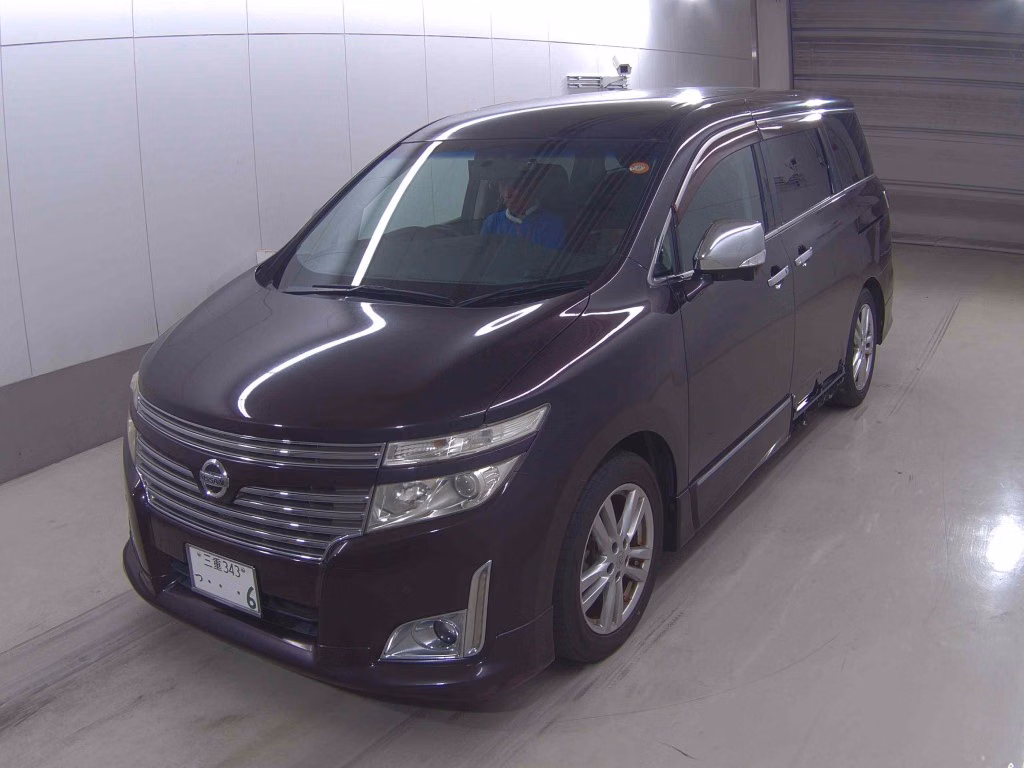 NISSAN ELGRAND