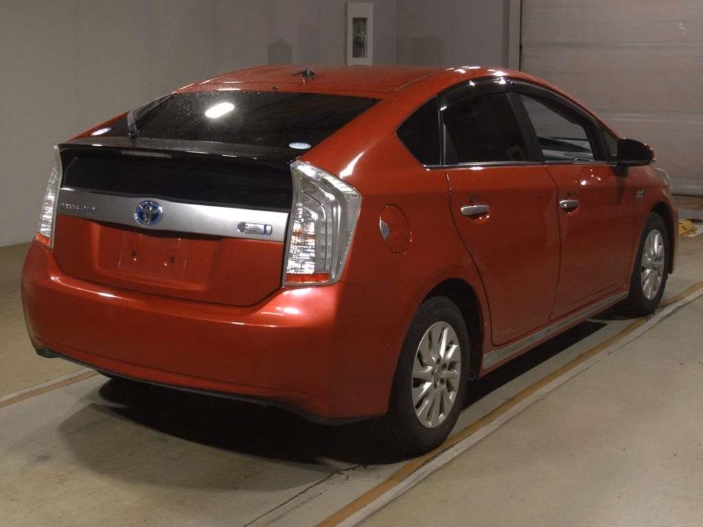 TOYOTA PRIUS PHV