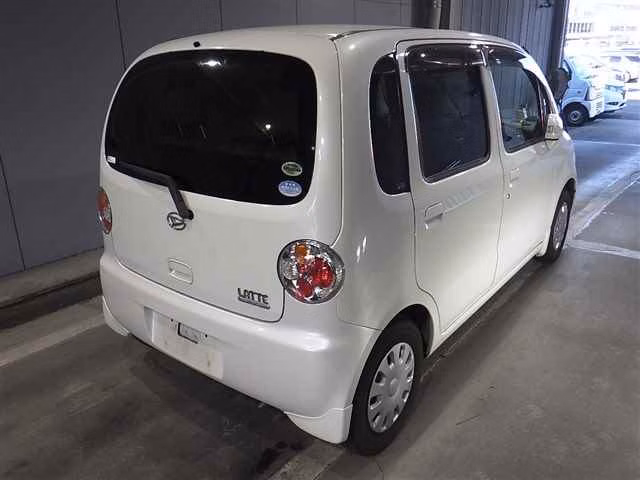 DAIHATSU MOVE LATTE