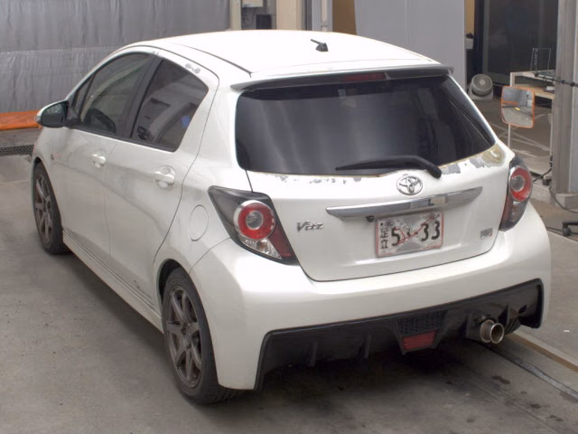 TOYOTA VITZ