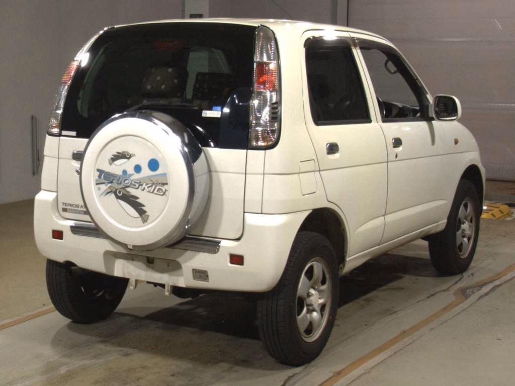 DAIHATSU TERIOS KID