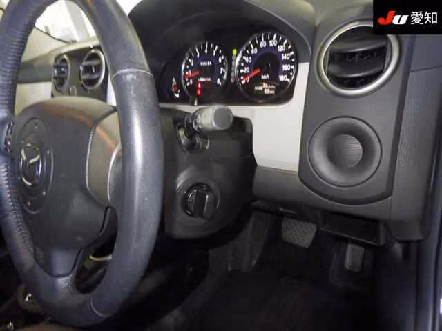 MAZDA VERISA