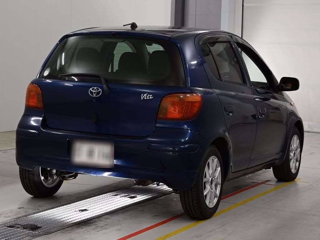 TOYOTA VITZ