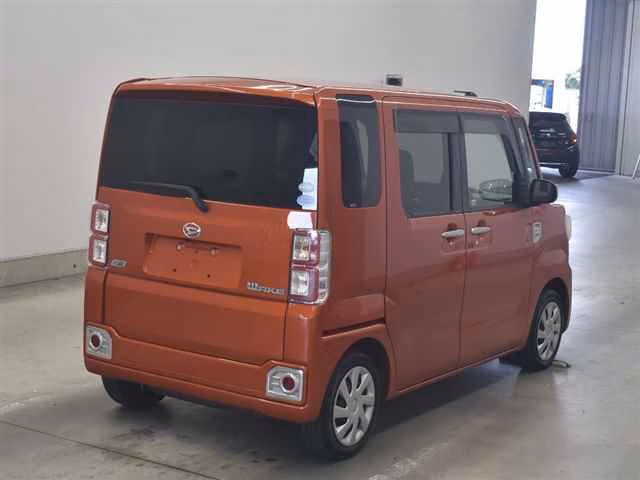 DAIHATSU WAKE