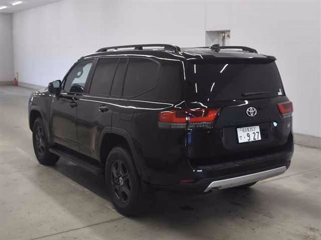 TOYOTA LAND CRUISER