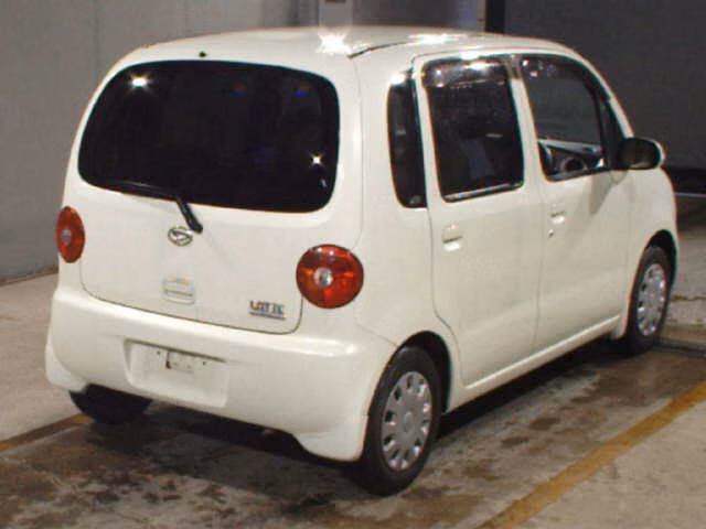 DAIHATSU MOVE LATTE