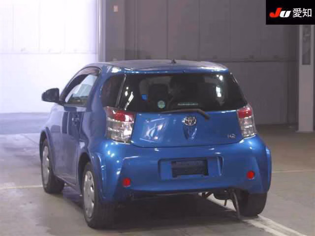 TOYOTA IQ