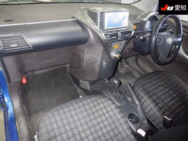 TOYOTA IQ