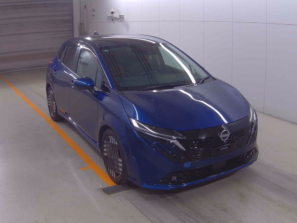 NISSAN AURA