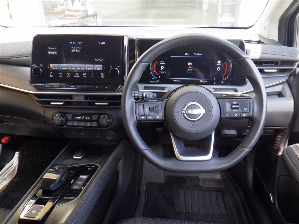 NISSAN AURA