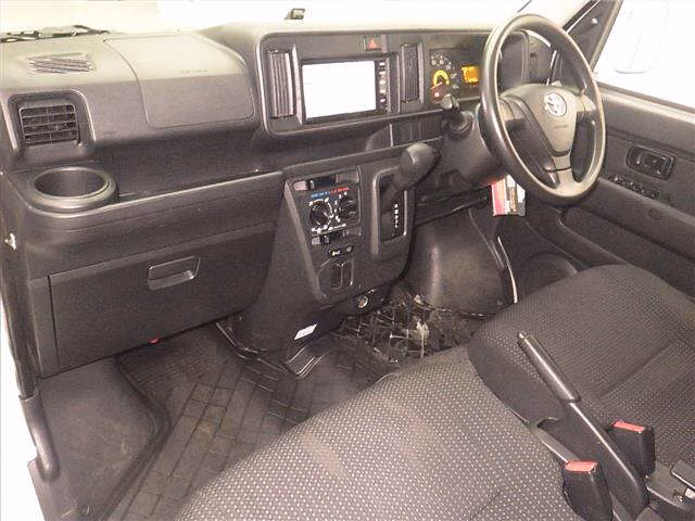 TOYOTA PIXIS VAN
