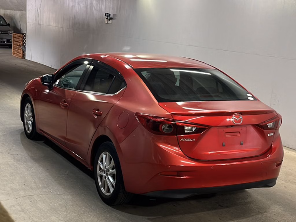 MAZDA AXELA