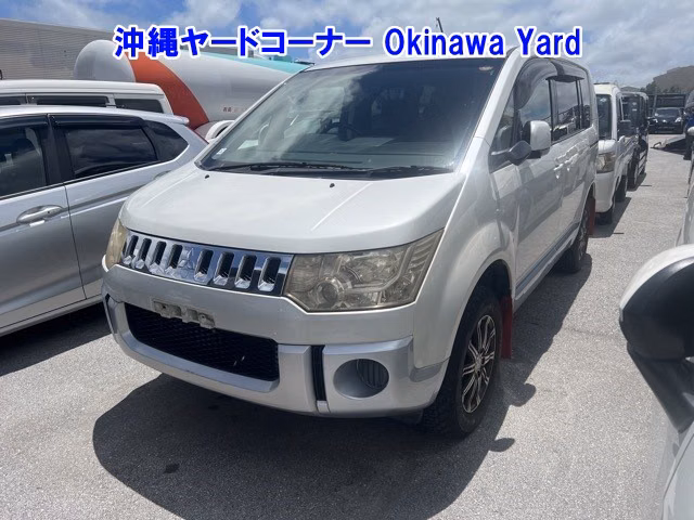 MITSUBISHI DELICA D:5