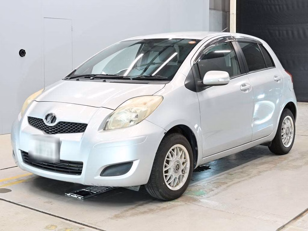 TOYOTA VITZ