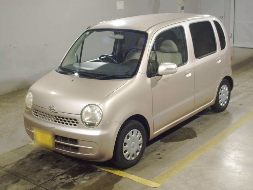 DAIHATSU MOVE LATTE