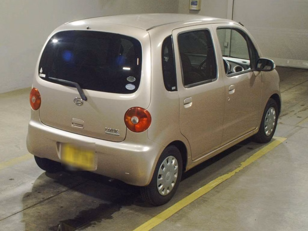 DAIHATSU MOVE LATTE