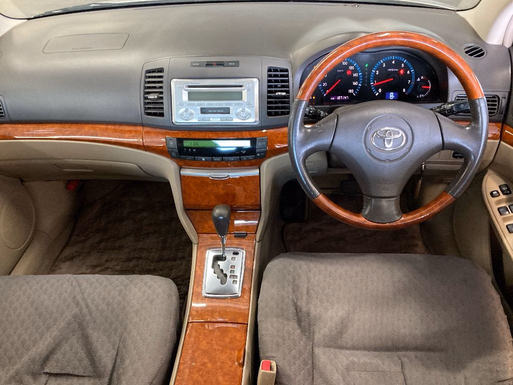 TOYOTA PREMIO