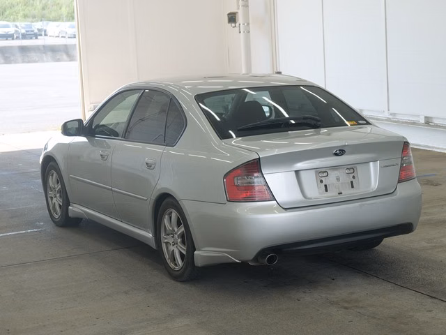 SUBARU LEGACY B4