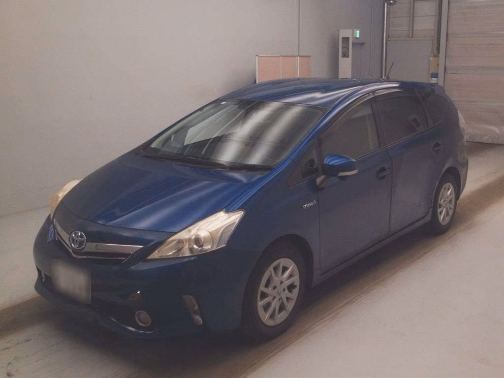 TOYOTA PRIUS ALPHA