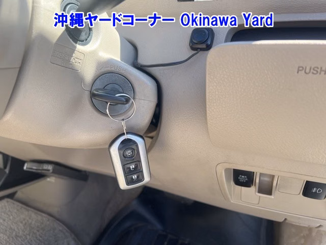 TOYOTA RAUM