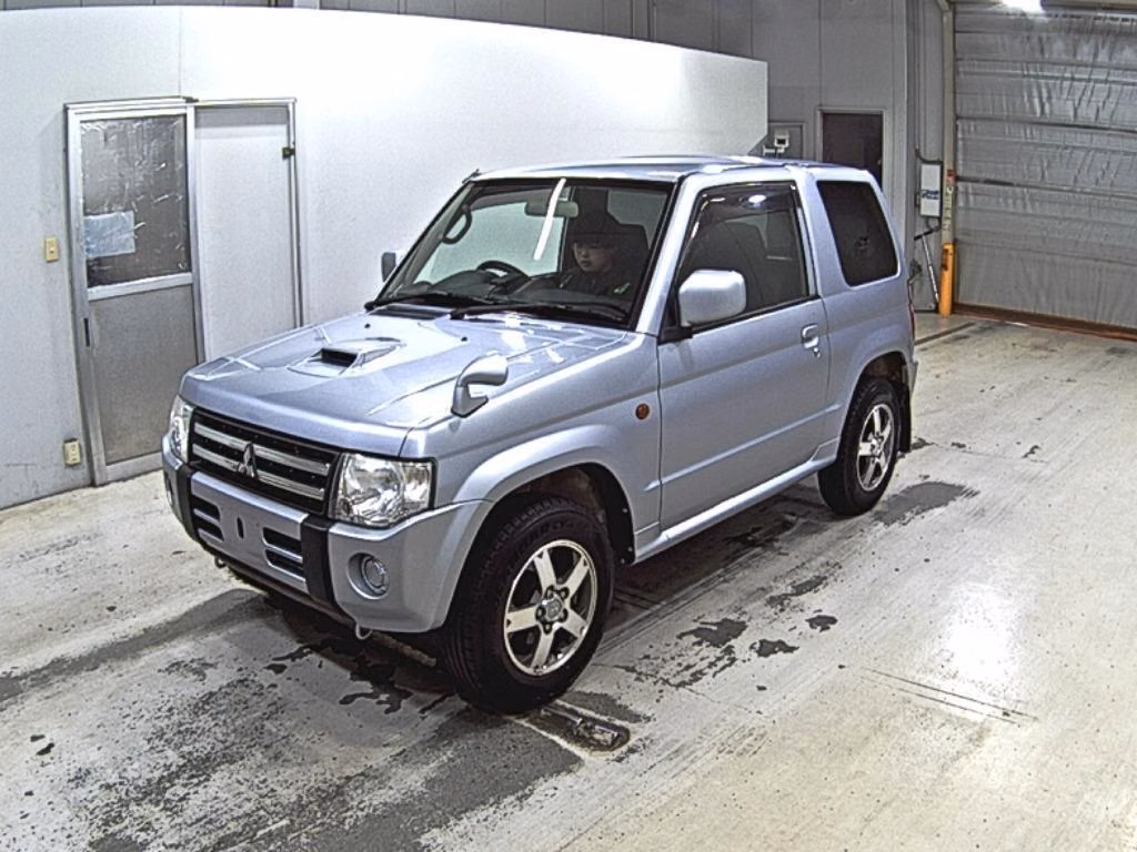 MITSUBISHI PAJERO MINI
