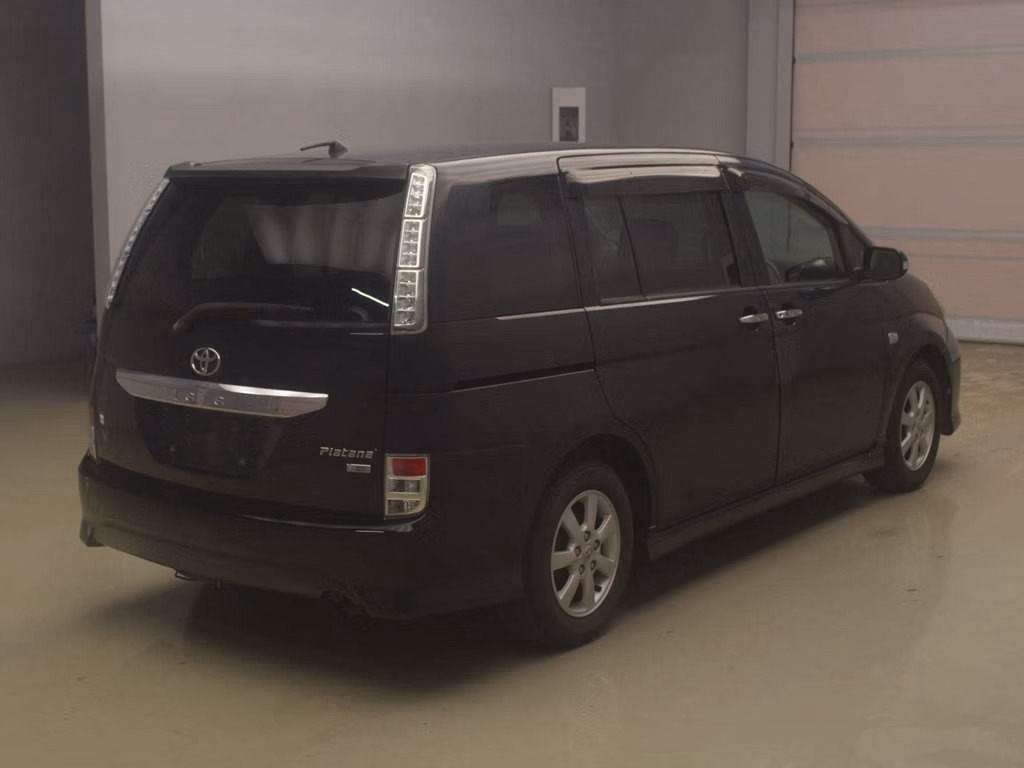 TOYOTA ISIS
