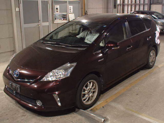 TOYOTA PRIUS ALPHA