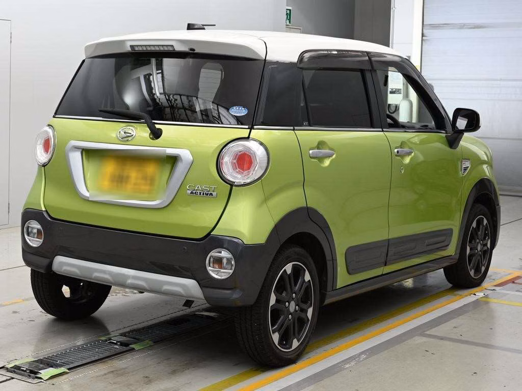 DAIHATSU CAST
