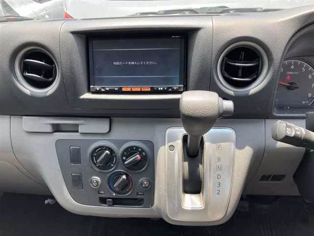 NISSAN NV350 CARAVAN