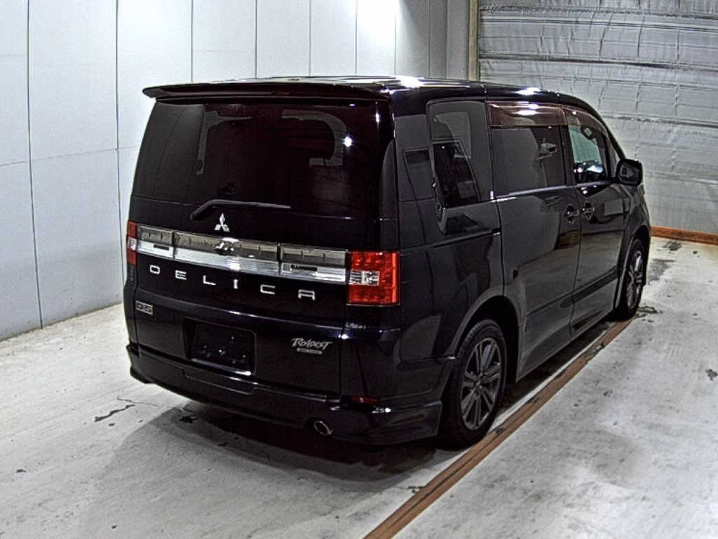 MITSUBISHI DELICA D:5