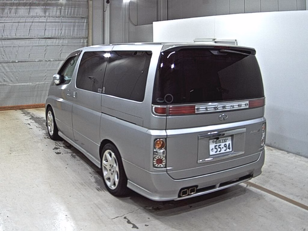 NISSAN ELGRAND
