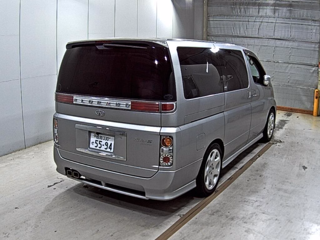 NISSAN ELGRAND