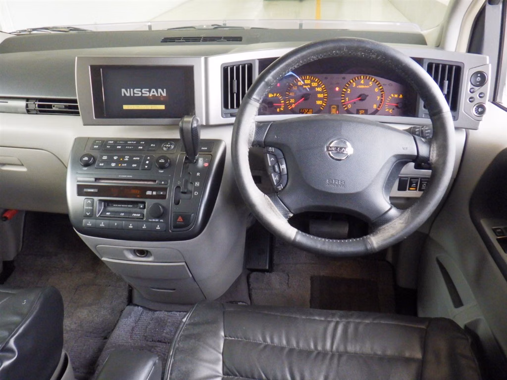 NISSAN ELGRAND