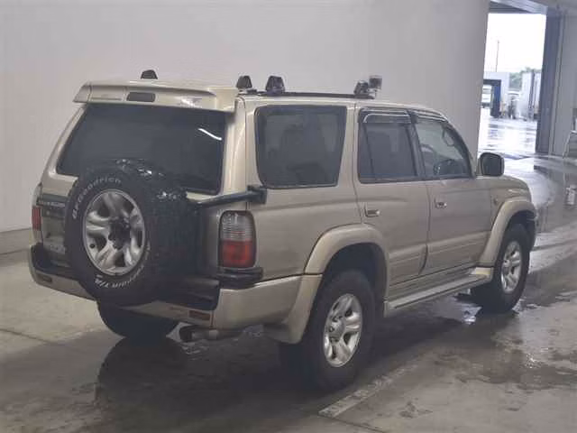 TOYOTA HILUX SURF