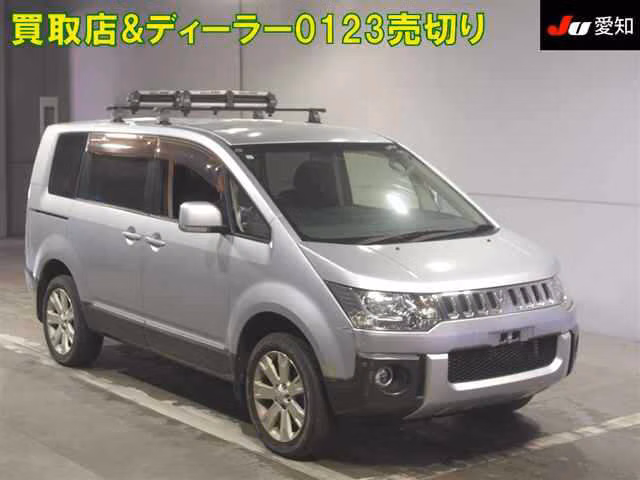 MITSUBISHI DELICA D:5