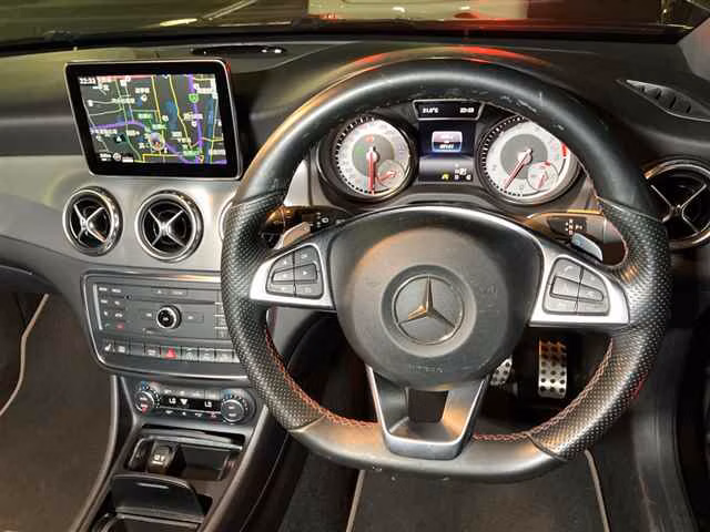 MERCEDES-BENZ GLA-CLASS