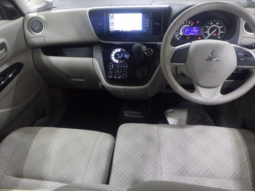 MITSUBISHI EK SPACE