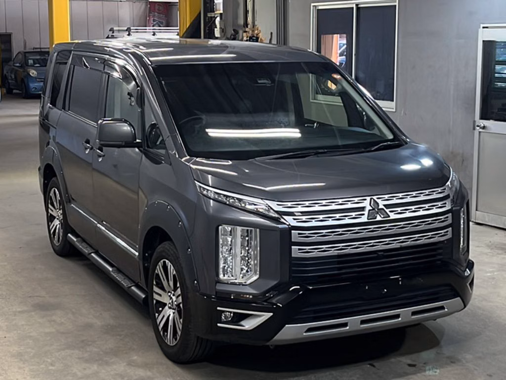 MITSUBISHI DELICA D:5