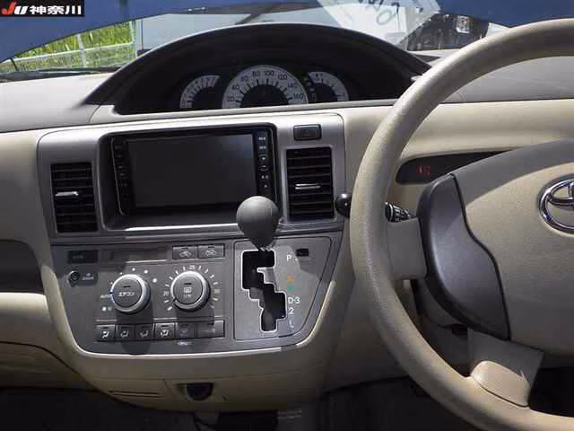 TOYOTA RAUM