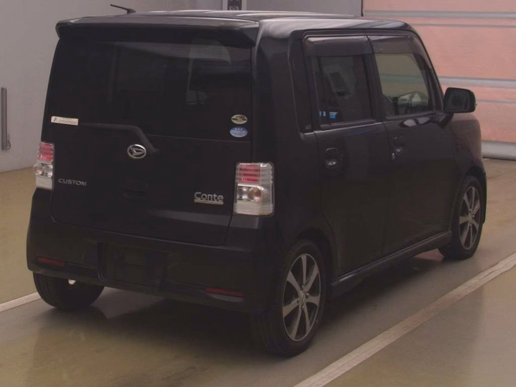 DAIHATSU MOVE CONTE