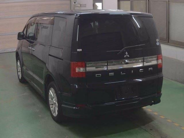 MITSUBISHI DELICA D:5