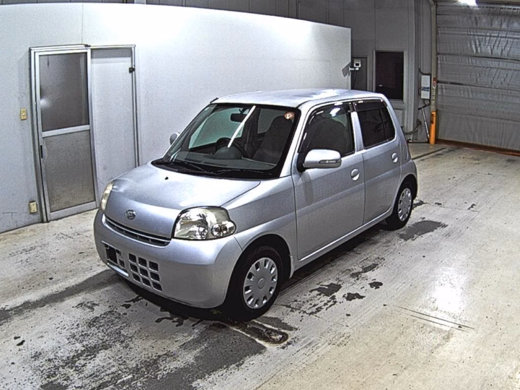 DAIHATSU ESSE