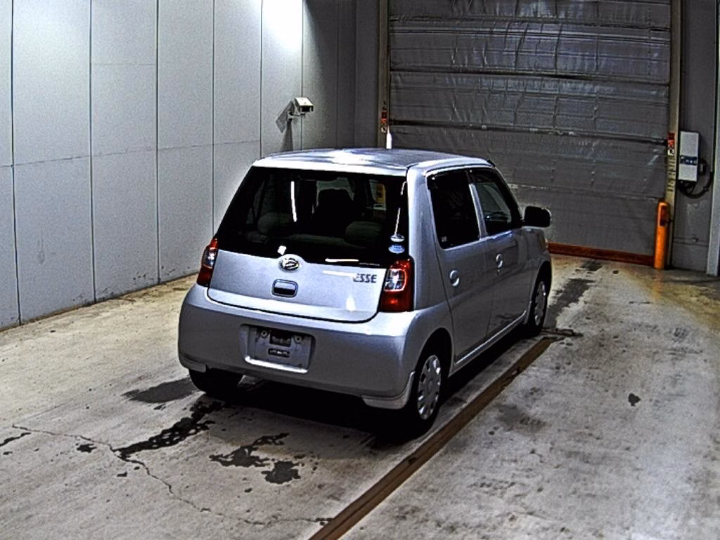 DAIHATSU ESSE