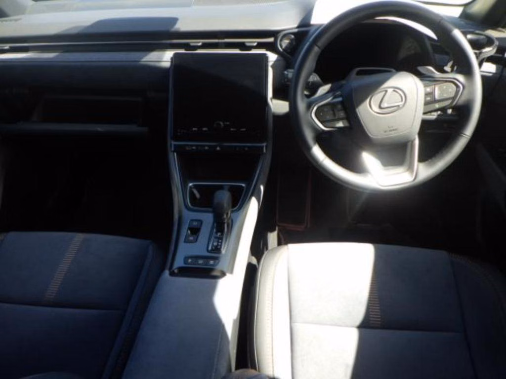 LEXUS LBX
